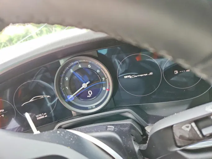 2020 Porsche 911 Carrera S — collision damage, reported by @alexpinson5