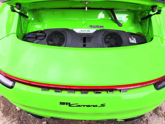 2020 Porsche 911 Carrera S — collision damage, reported by @alexpinson5