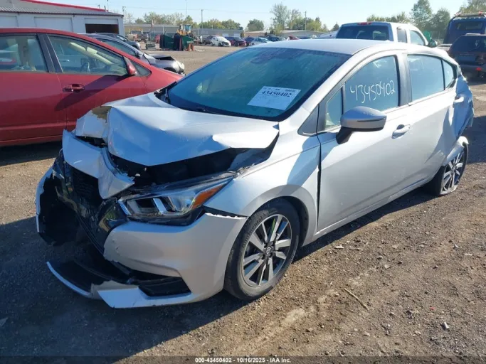 2021 Nissan Versa SV — collision damage, reported by @alexpinson5