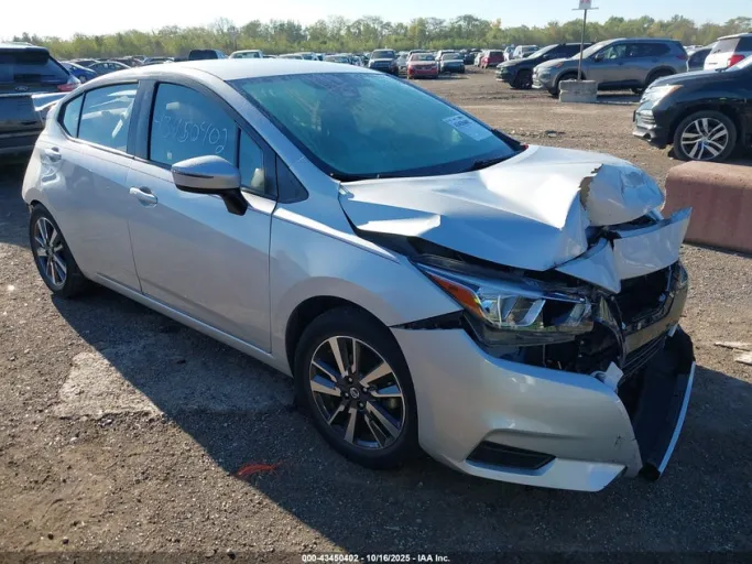 2021 Nissan Versa SV — collision damage, reported by @alexpinson5