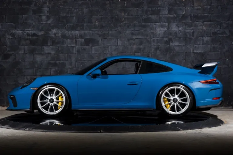 2018 Porsche 911 GT3 — photo posted by @alexpinson5