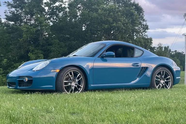 2008 Porsche Cayman Base — photo posted by @alexpinson5