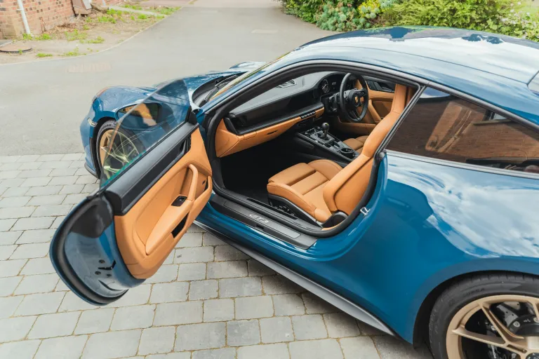 2023 Porsche 911 GT3 Touring — photo posted by @alexpinson5