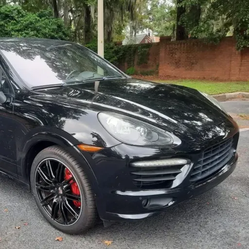 2013 Porsche Cayenne GTS — photo posted by @OsloRegistry