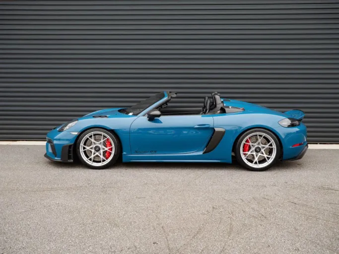 2024 Porsche 718 Spyder RS — photo posted by @alexpinson5