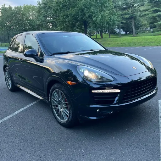 2014 Porsche Cayenne GTS — photo posted by @OsloRegistry
